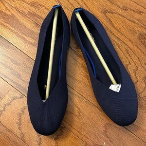 Dream Pairs Size 10 Navy blue memory foam flats.